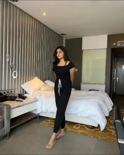 Call Girls Service in Domjur